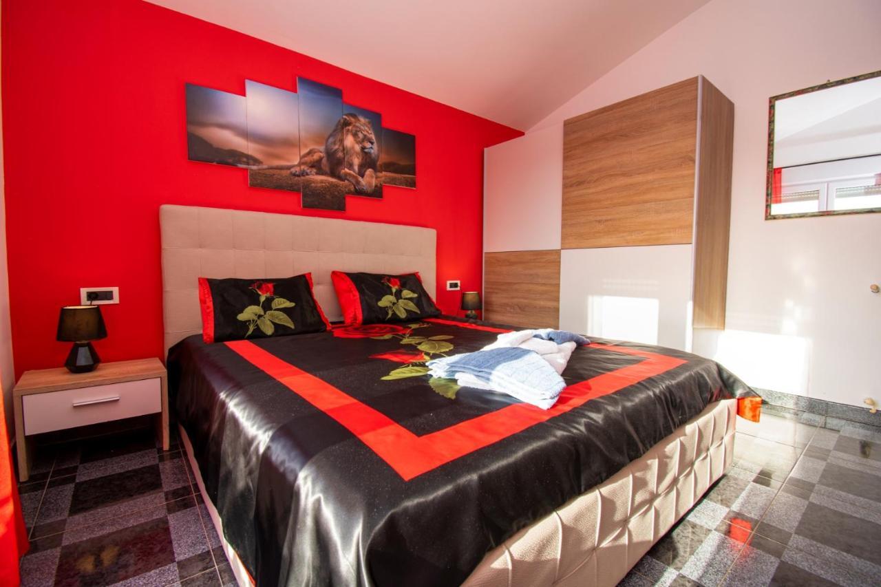 Apartments With Pool In Pula,Croatia Luaran gambar