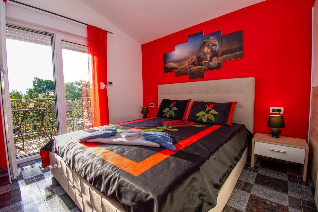 Apartments With Pool In Pula,Croatia Luaran gambar