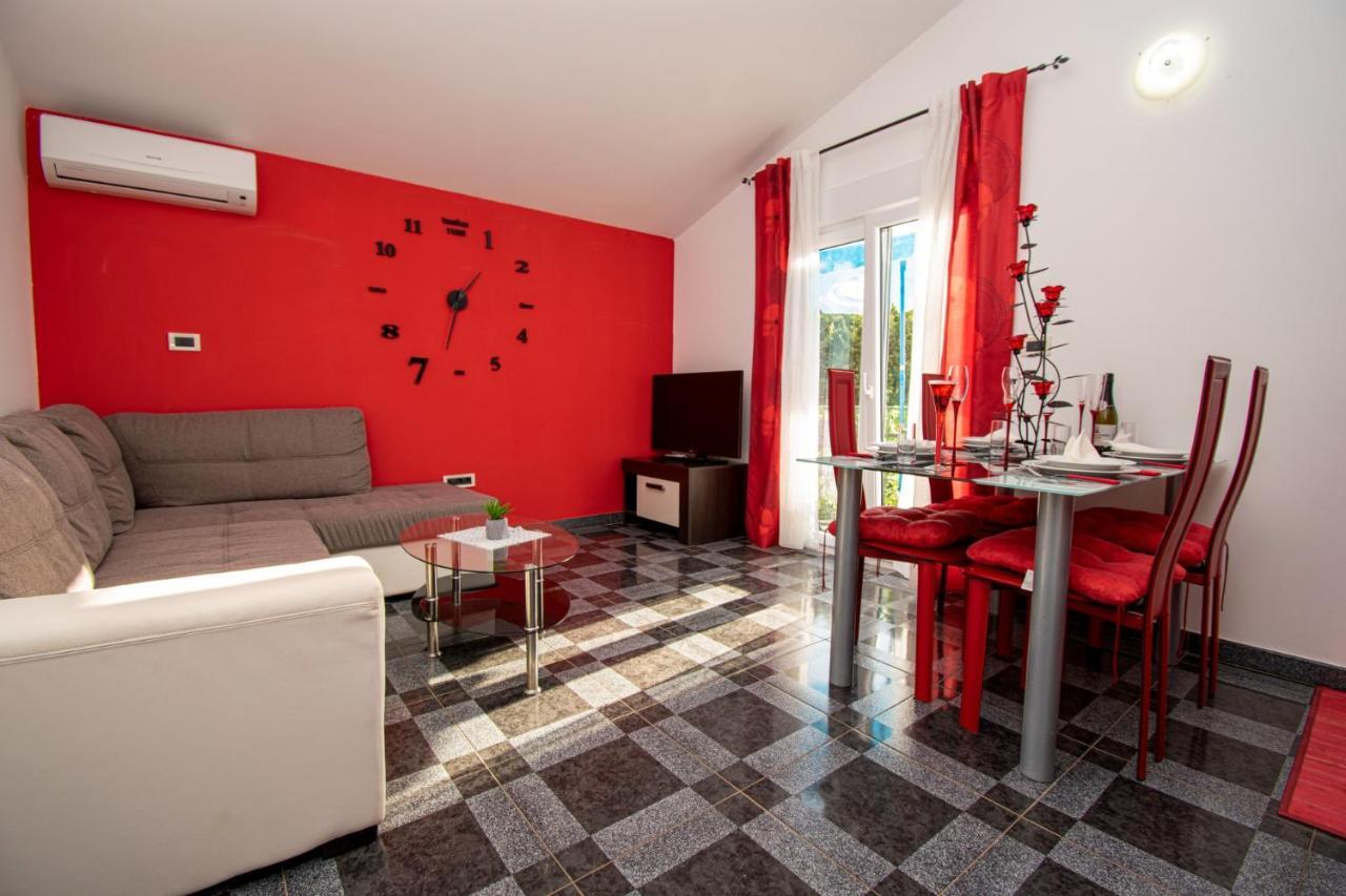 Apartments With Pool In Pula,Croatia Luaran gambar