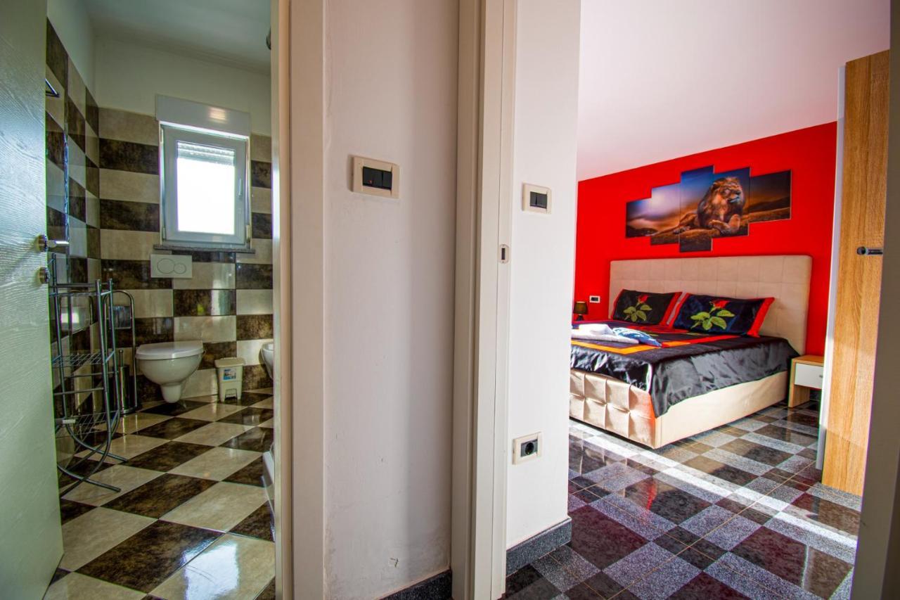 Apartments With Pool In Pula,Croatia Luaran gambar