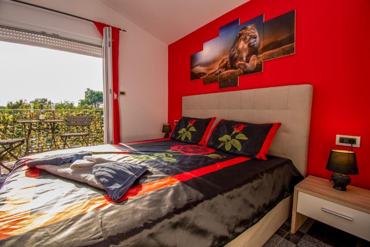 Apartments With Pool In Pula,Croatia Luaran gambar