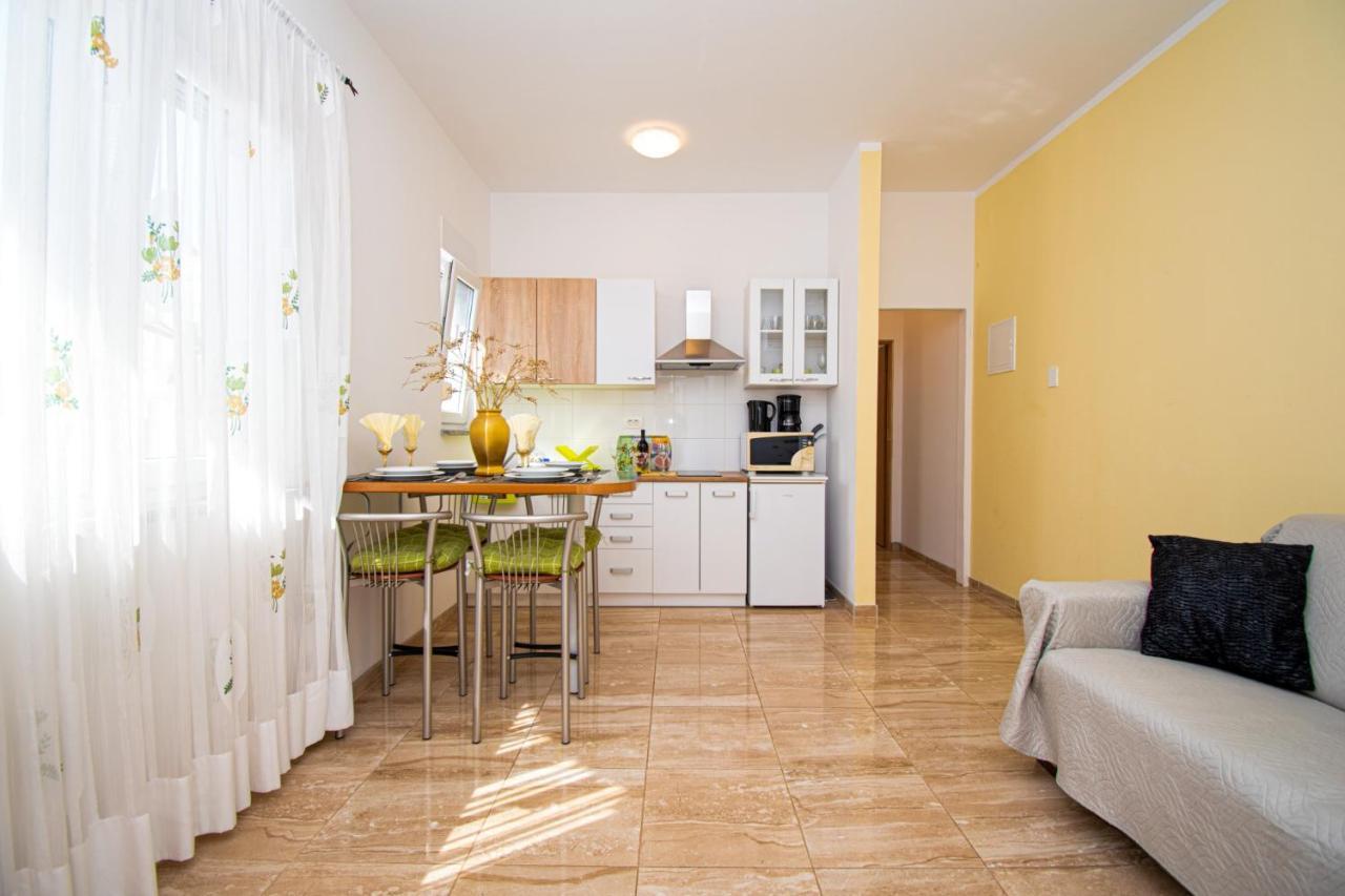 Apartments With Pool In Pula,Croatia Luaran gambar
