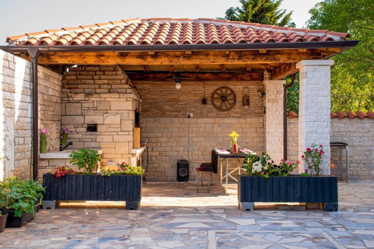 Apartments With Pool In Pula,Croatia Luaran gambar