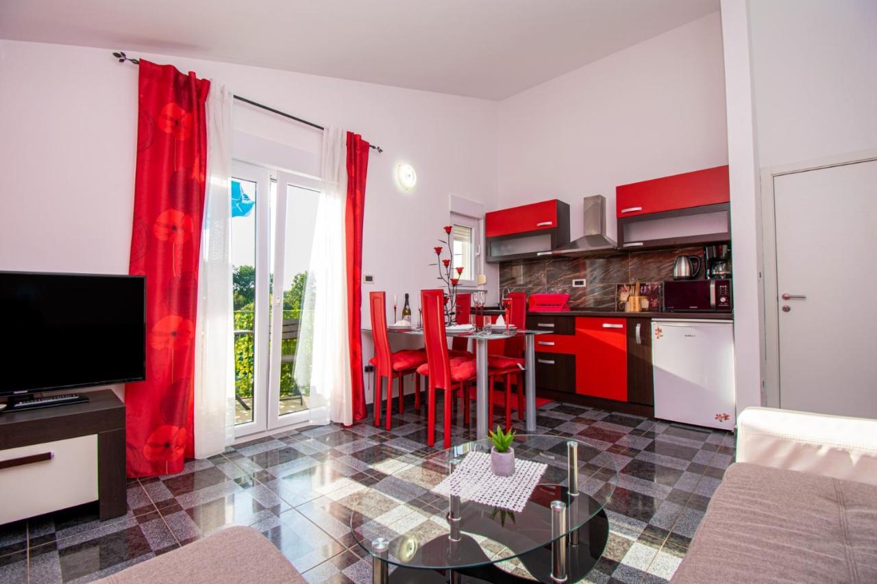 Apartments With Pool In Pula,Croatia Luaran gambar