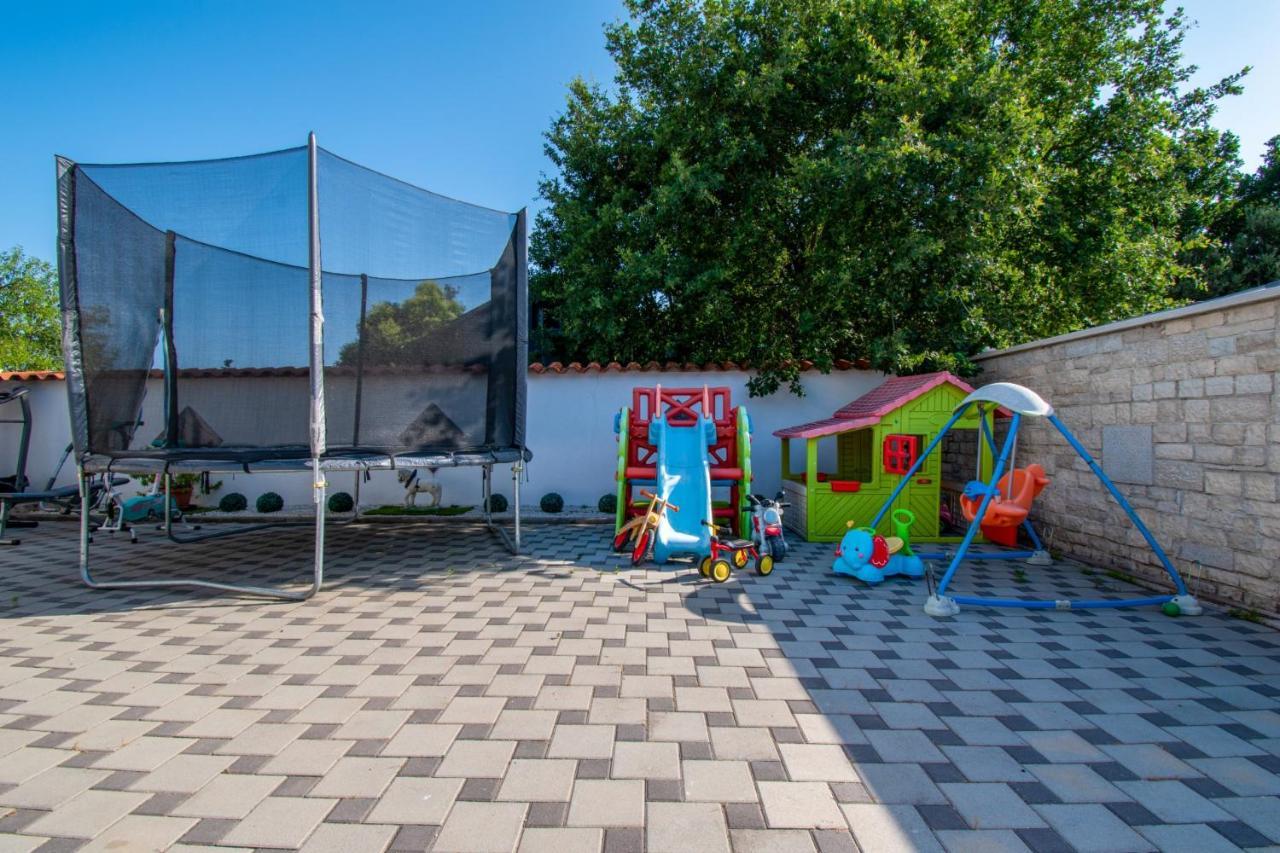 Apartments With Pool In Pula,Croatia Luaran gambar