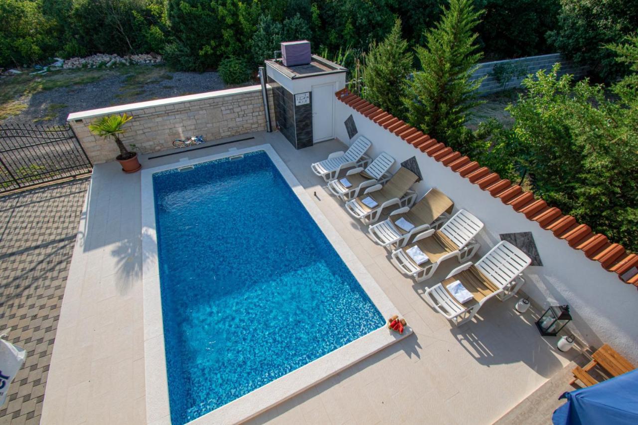 Apartments With Pool In Pula,Croatia Luaran gambar