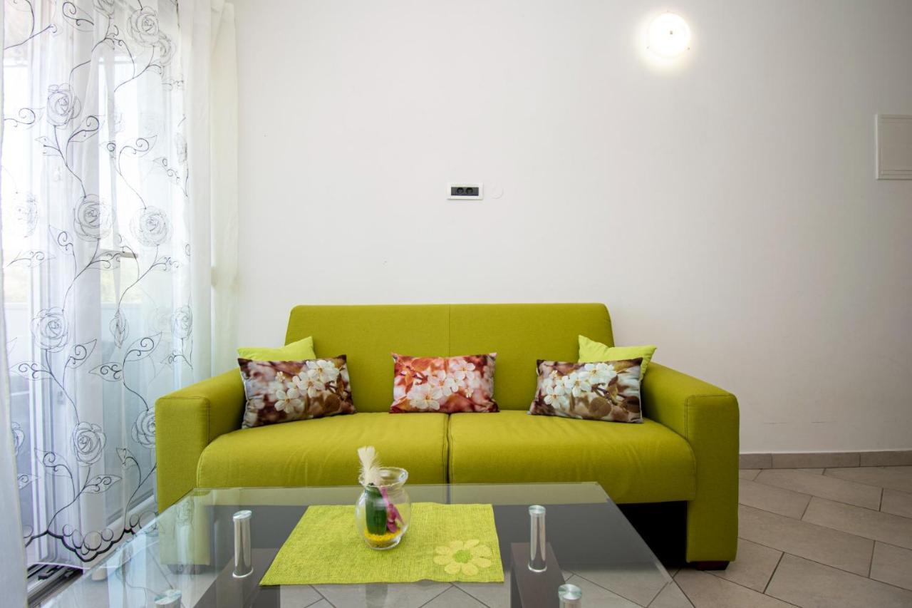 Apartments With Pool In Pula,Croatia Luaran gambar