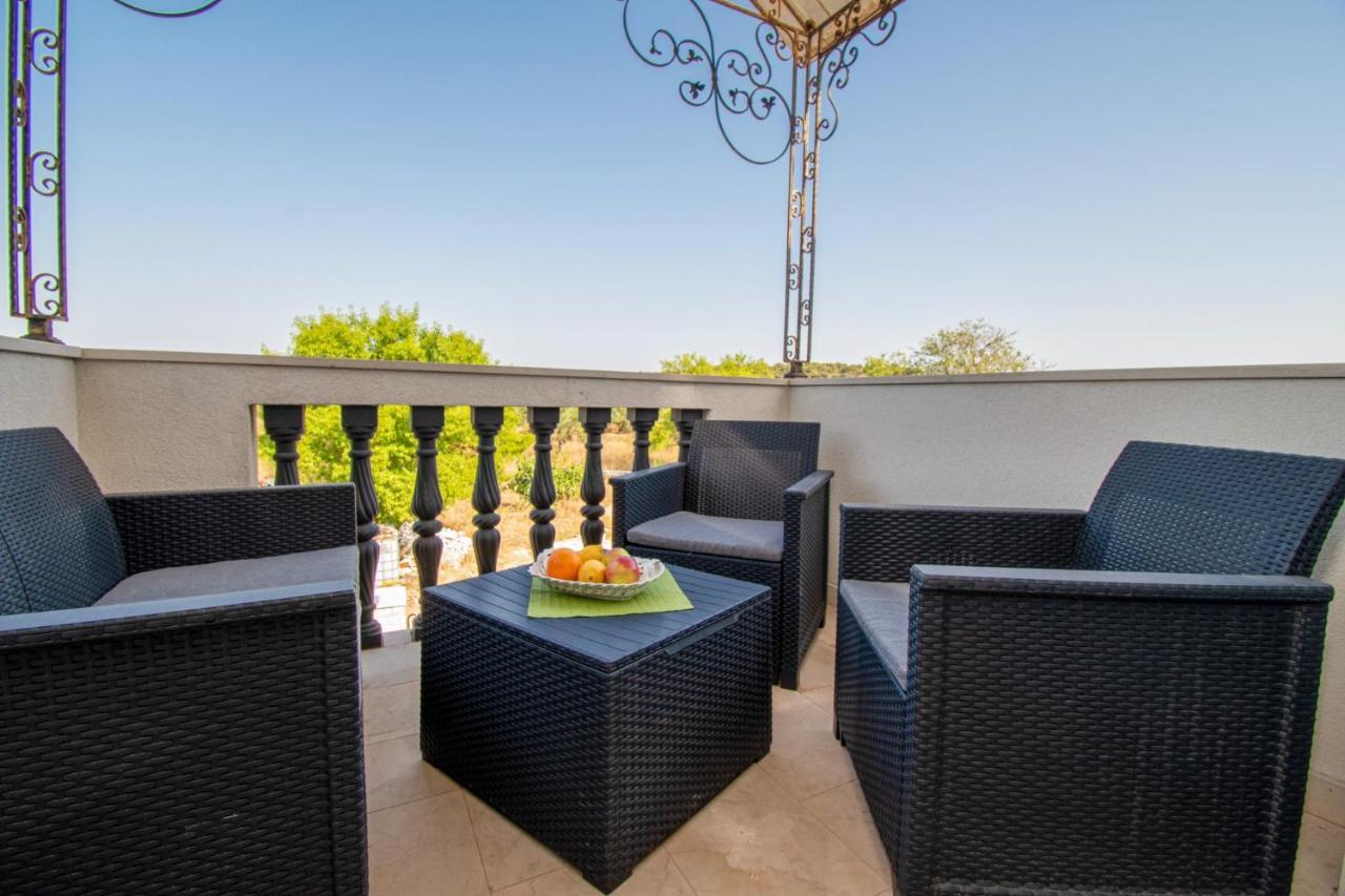 Apartments With Pool In Pula,Croatia Luaran gambar