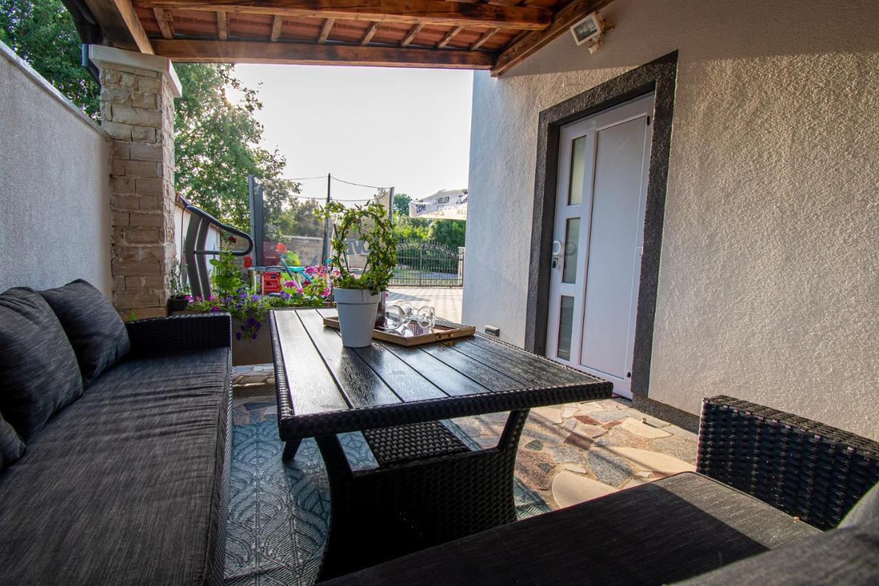 Apartments With Pool In Pula,Croatia Luaran gambar